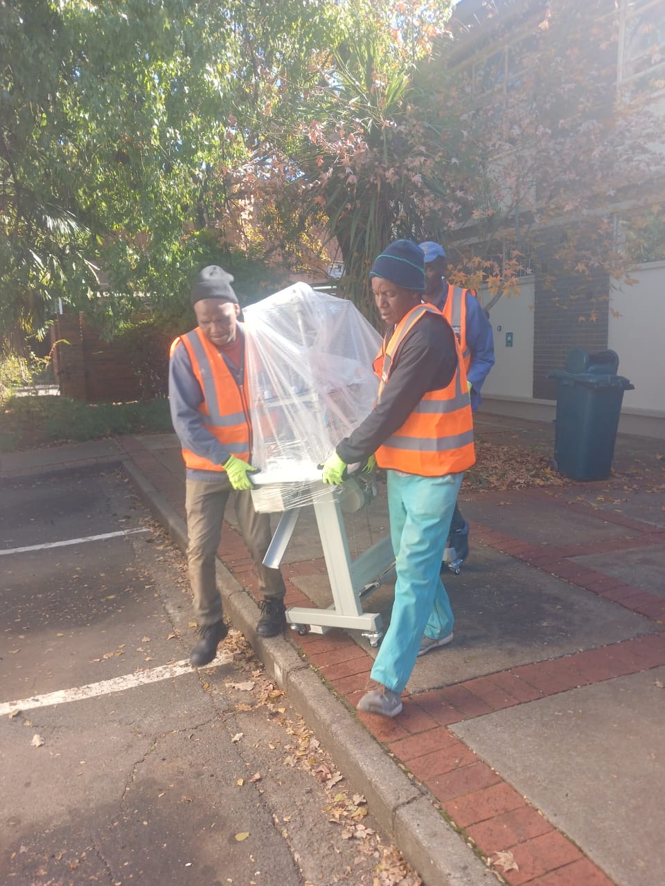 NWU Verhuising Projek — meubels veilig toegedraai